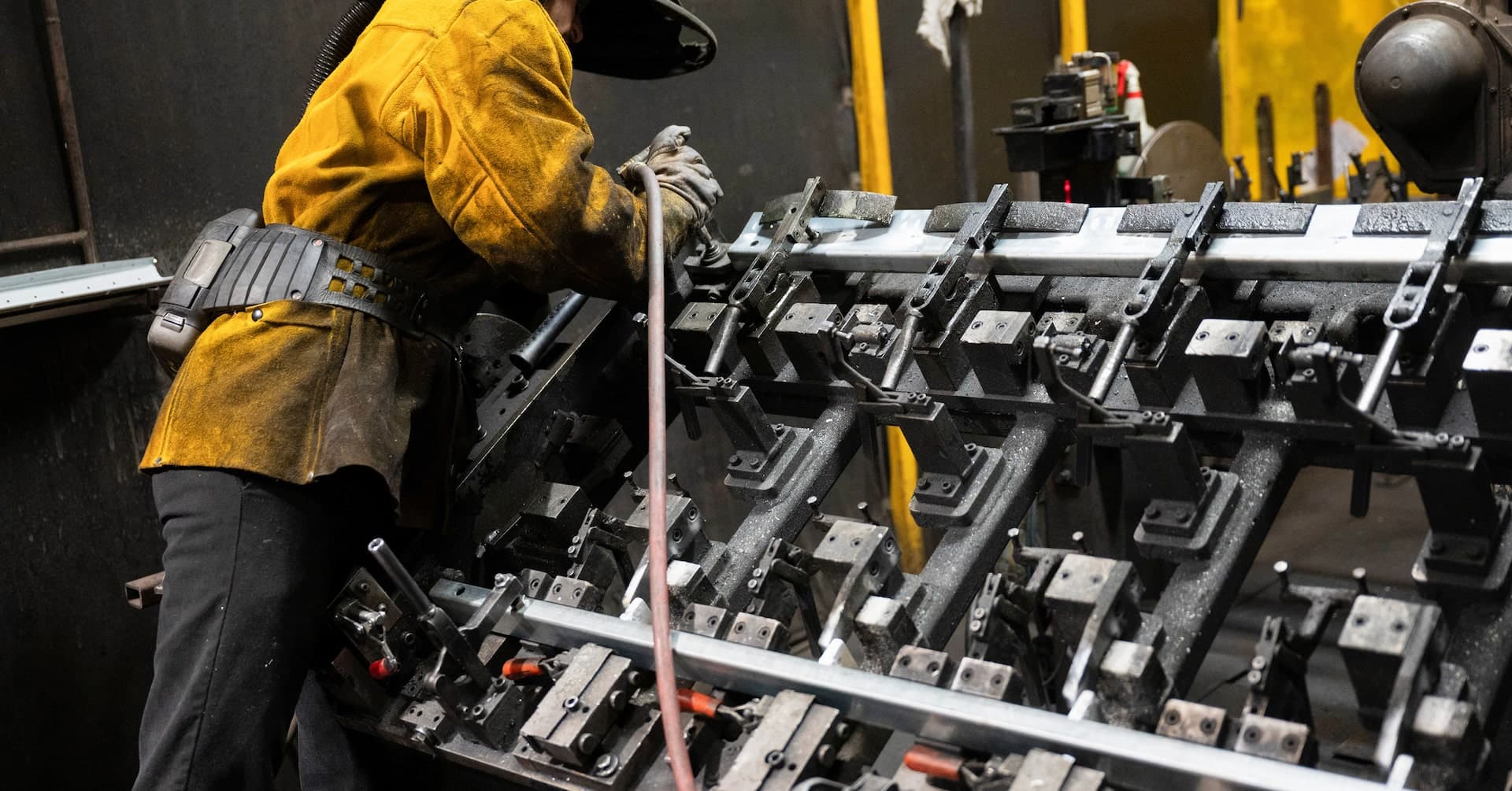 US Producer Prices Rise Sharply, Marking Largest Gain in Five Months as Businesses Shift Tariff Costs