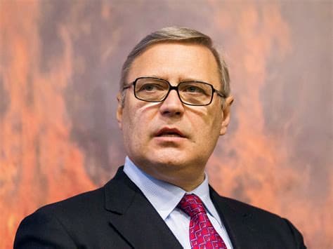 ‘Putin is Poisoning Generations of Russians’: Mikhail Kasyanov on the Future of the Nation He Once Led