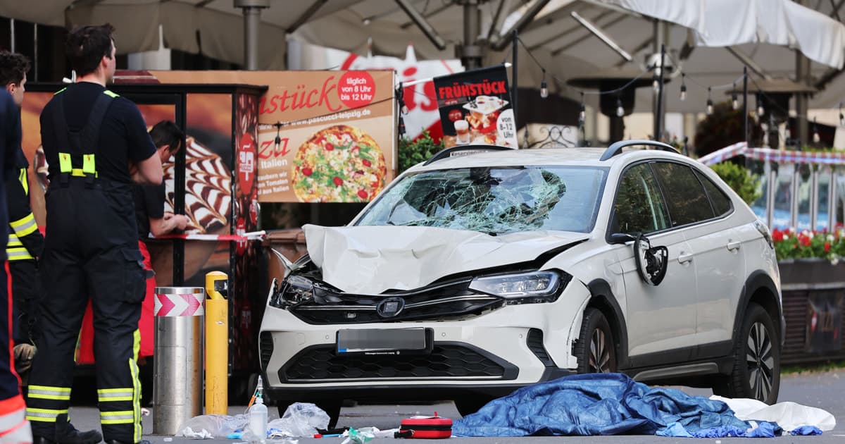 Two Killed After Car Drives Into Crowd in Leipzig, Germany