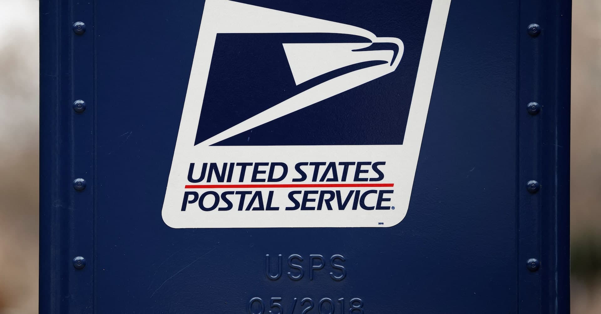 Cash-Strapped US Postal Service Suspends Contributions to Pension Plan