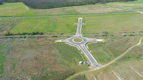 $1.5 Million Roundabout from Nowhere to Nowhere Highlights 'Orbánist Economy'